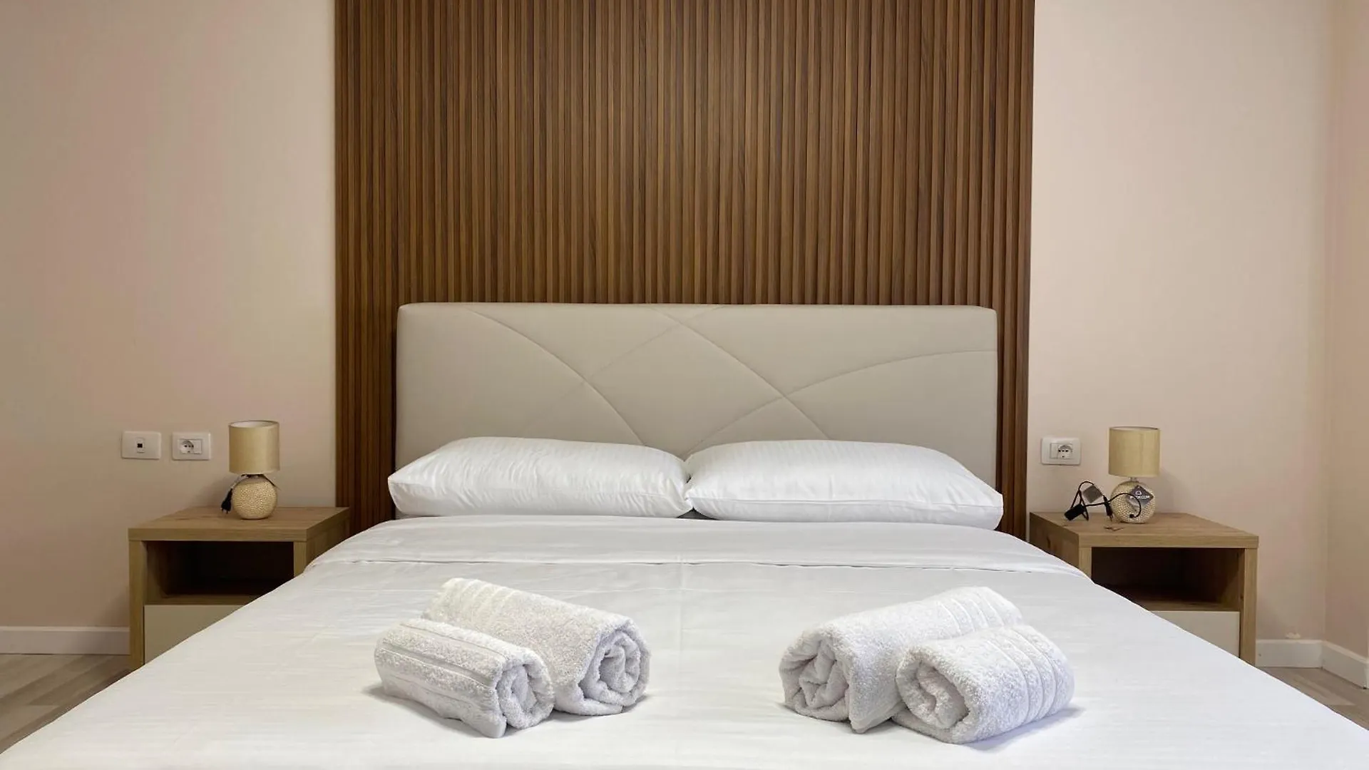 Central Cozy Apartment Tirana Albania