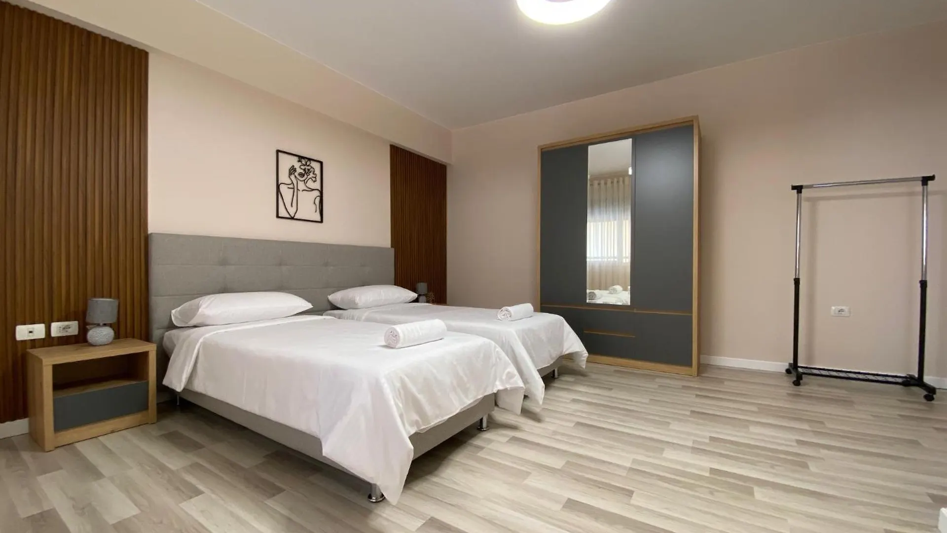 Central Cozy Apartment Tirana Albania