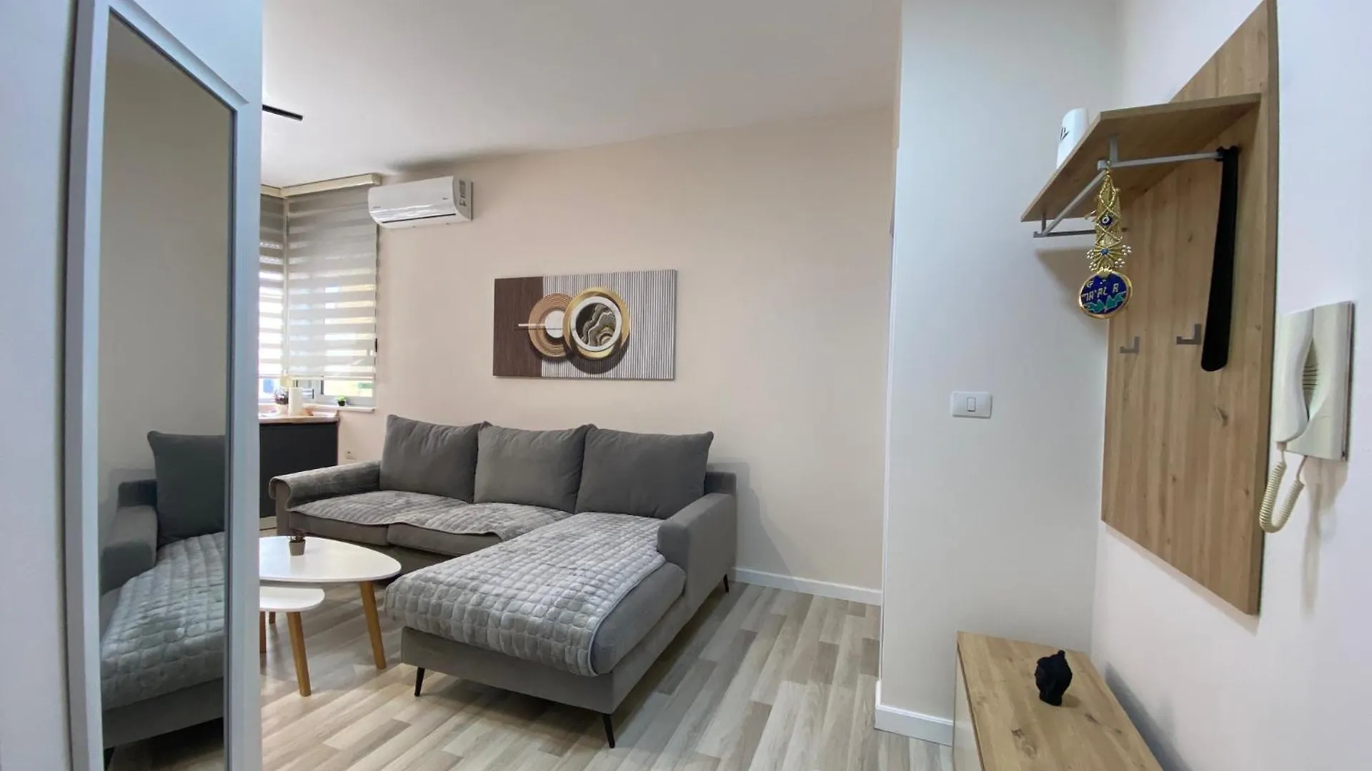 Central Cozy Apartment Tirana
