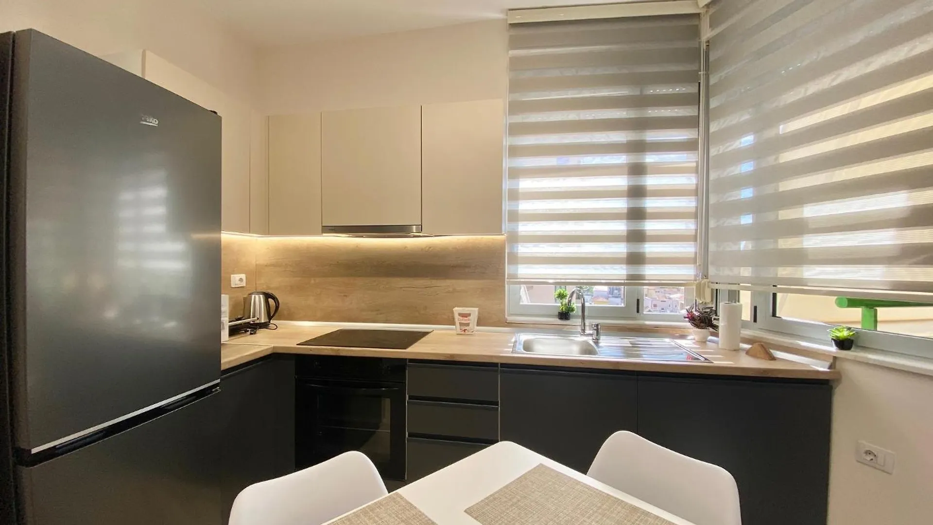 Central Cozy Apartment Tirana